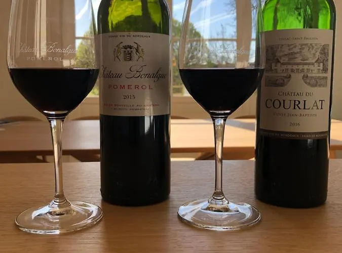 Chateau Bonalgue - Pomerol 3* Libourne