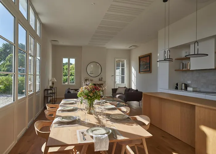 فندق مبيت وإفطار Chateau Bonalgue - Pomerol