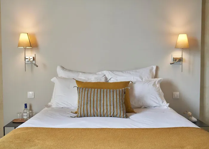 فندق مبيت وإفطار Chateau Bonalgue - Pomerol 3*