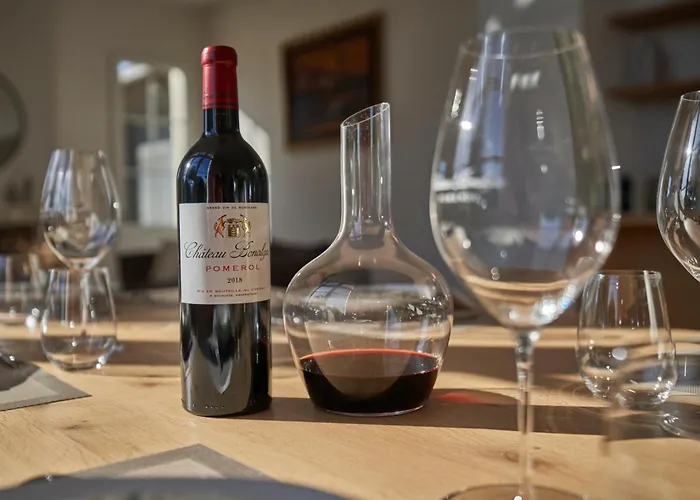 Chateau Bonalgue - Pomerol Bed and breakfast 3*