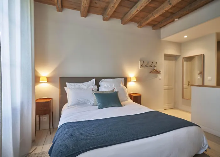 Chateau Bonalgue - Pomerol Bed and breakfast